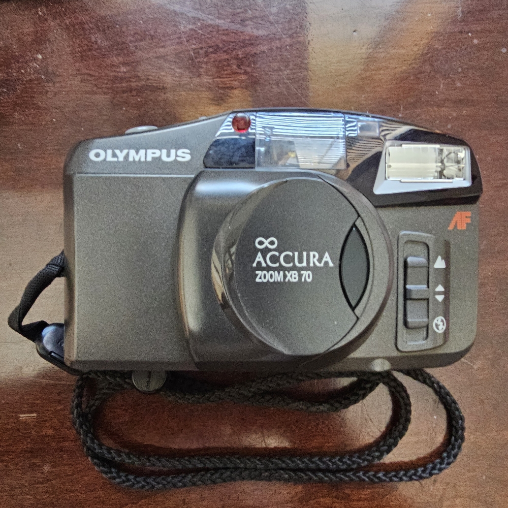Olympus Accura Zoom XB 70 Black Camera